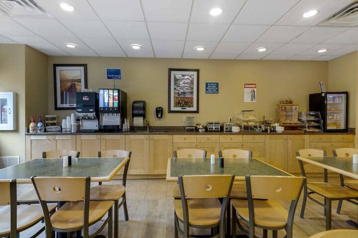 Breakfast area