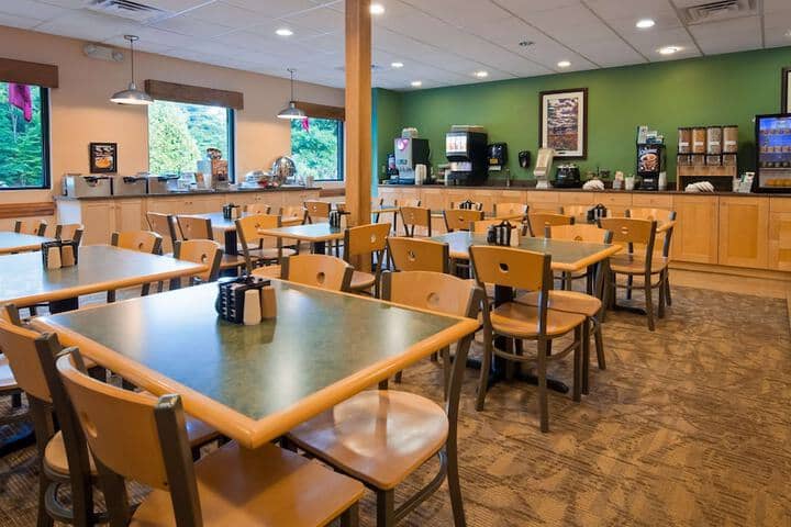 Breakfast area